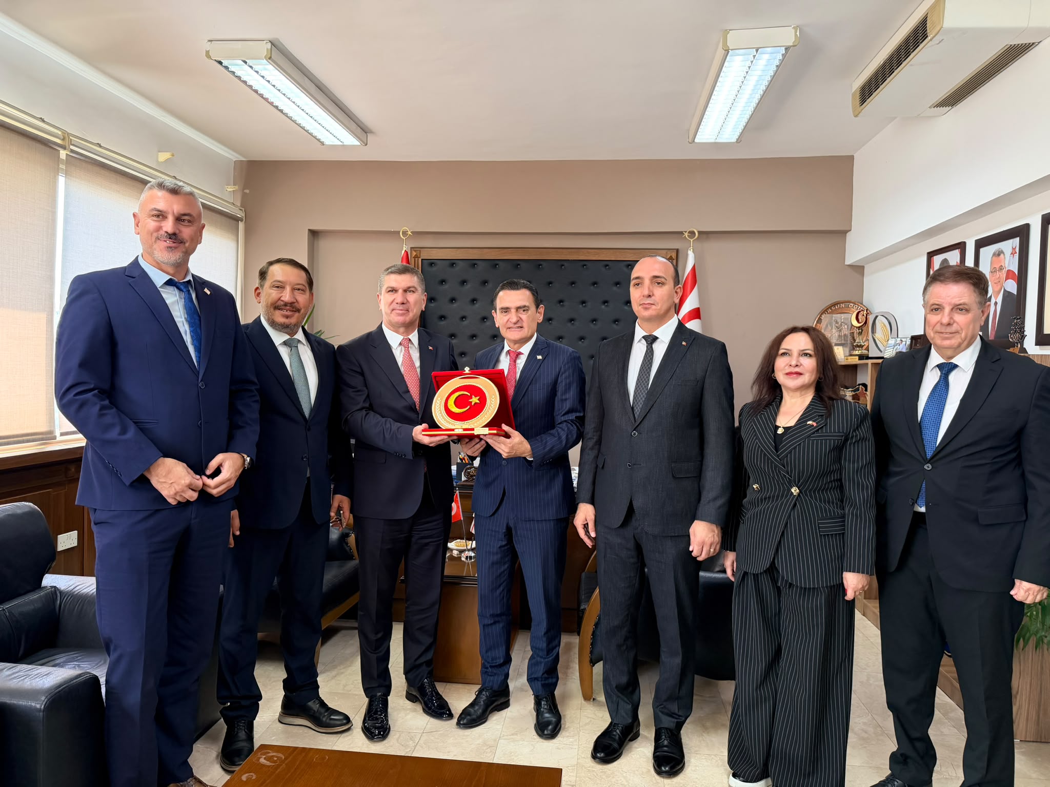 Oğuz, Akdeniz Belediyeler Birliği heyeti ile görüştü
