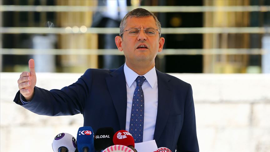Özgür Özel Yeni Parti Genel Başkanlığına seçildi