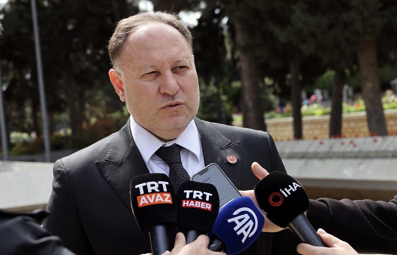 Öztürkler’den taziye mesajı: “Yaşanan bu elim olay hepimizin yüreğini dağladı”